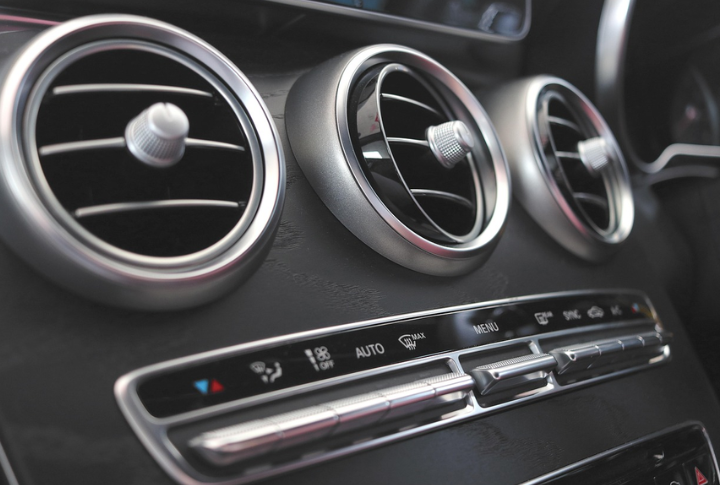 Ventilate The Car To Reduce Heat-Triggered Drooling