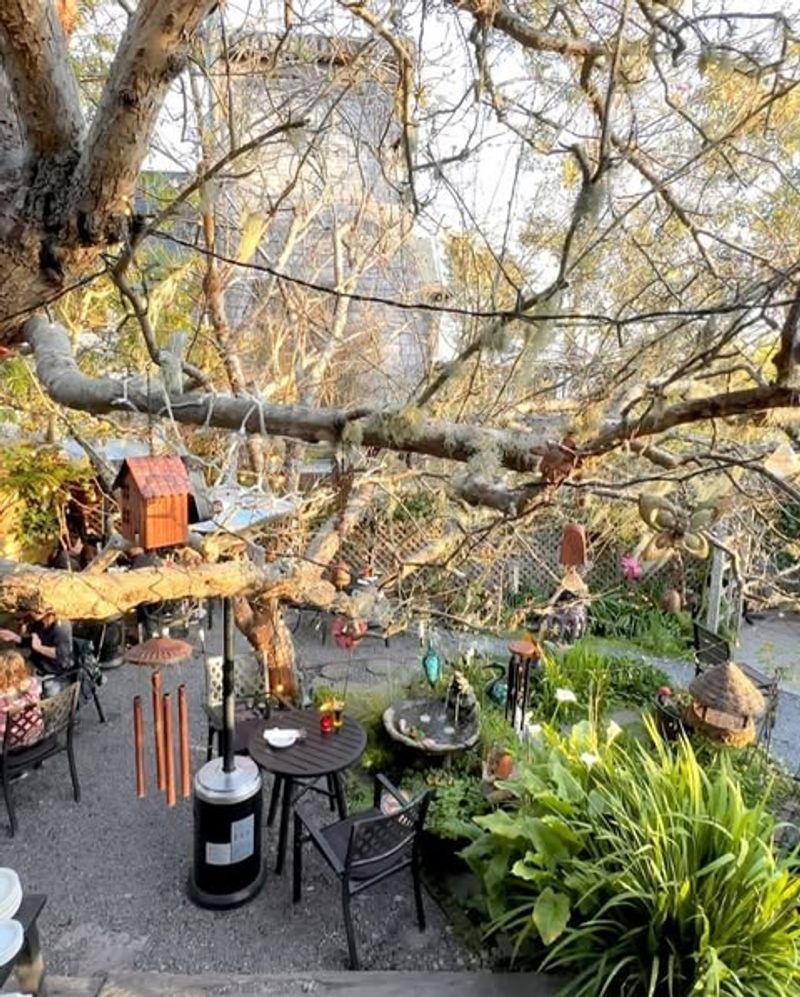 Cafe Beaujolais Garden - Mendocino