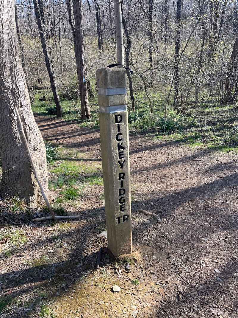 Dickey Ridge Trail
