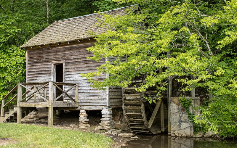 Trace Settlement History at Big Ridge State Park