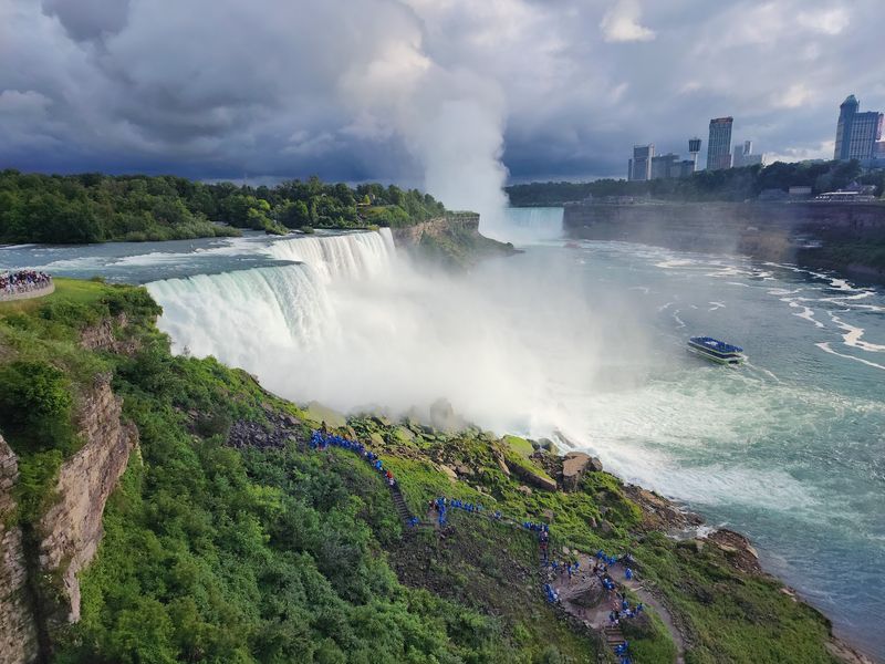 See Niagara Falls With Your Dog Beside You