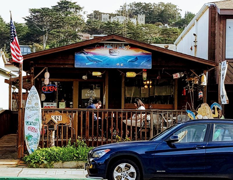 Cafe Pacifica, Pacifica