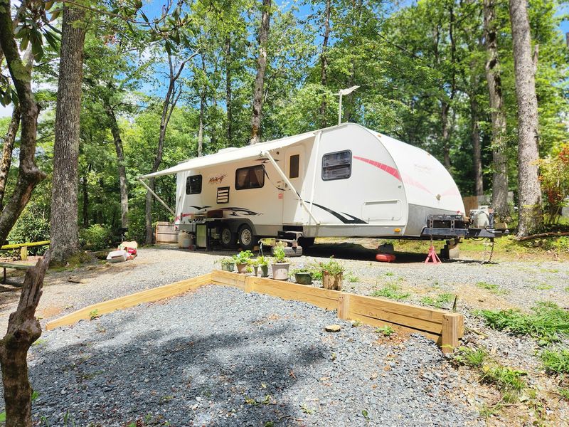 Linville Falls Campground RV Park & Cabins - Linville Falls