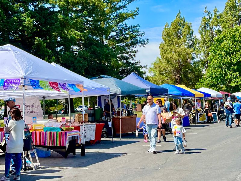 Pocket/Greenhaven Farmers Market in Sacramento