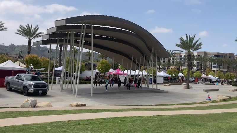 Linda Vista Certified Farmers Market in San Diego