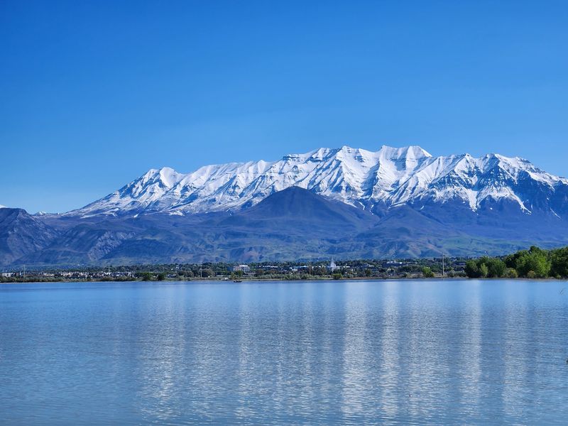 Utah Lake For An Open Waterfront Day