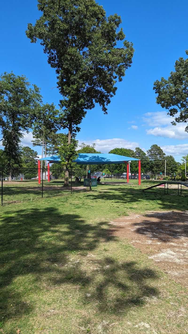 Bailey Lake Dog Park, Fayetteville