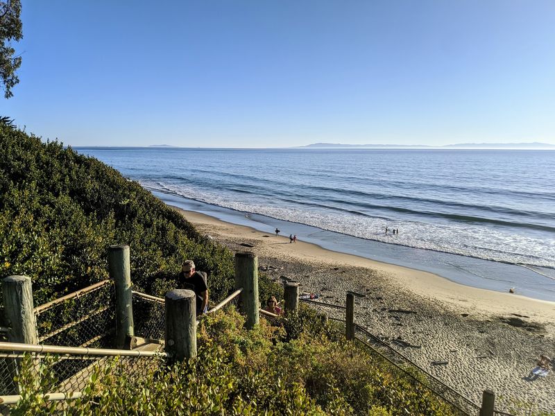 Santa Barbara Routes Work Best With Dog-Friendly Stops Planned Ahead