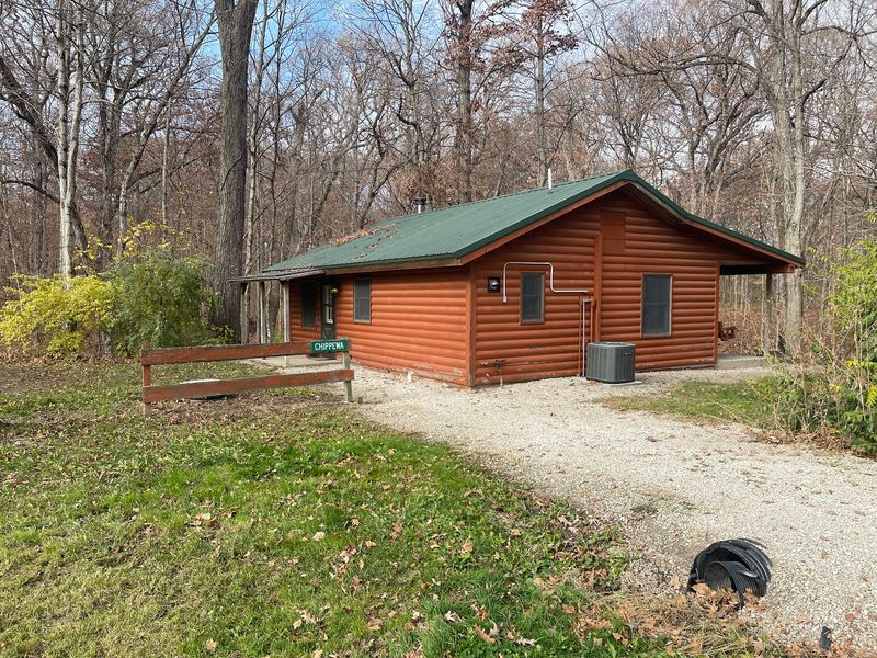 Kishauwau Cabins Put You Near Starved Rock Country