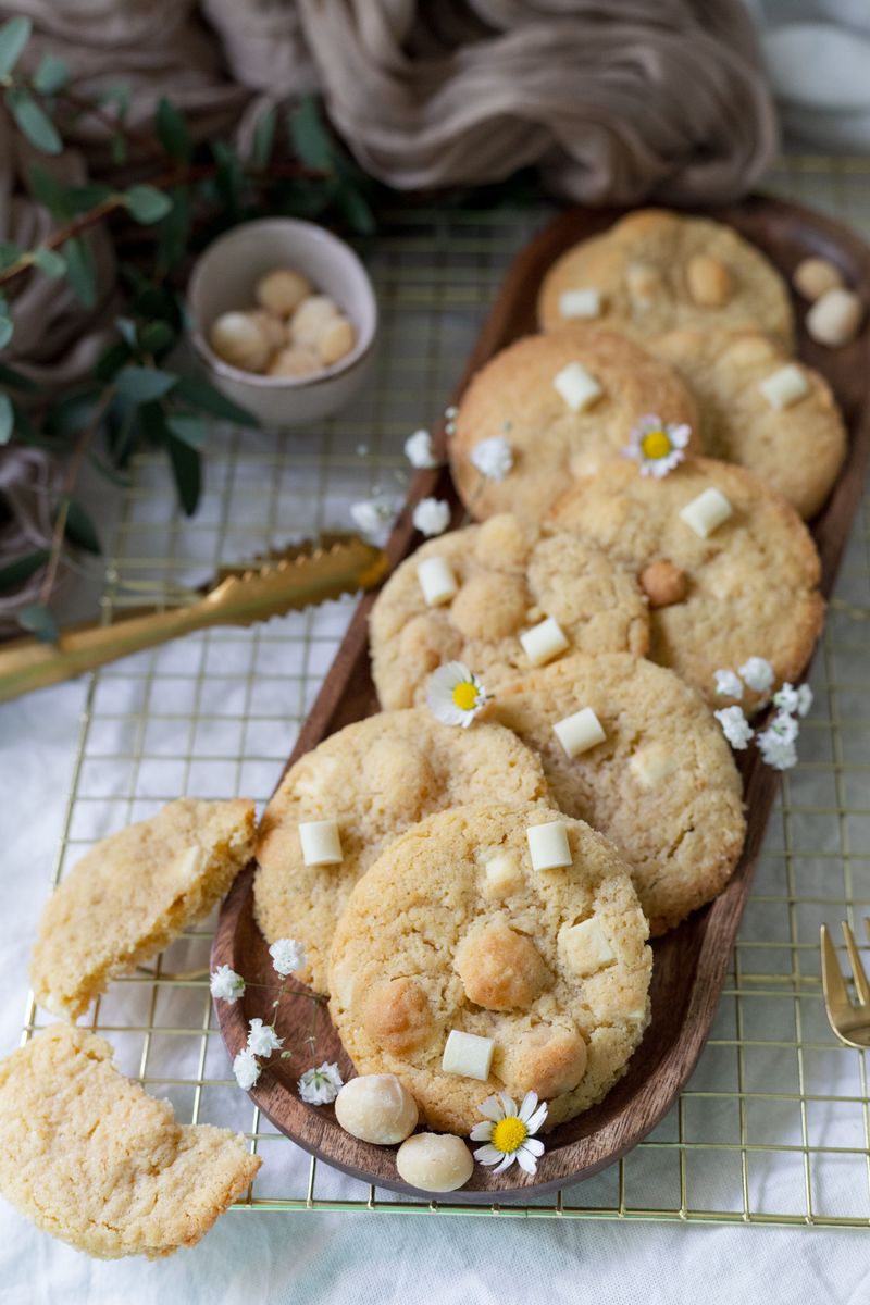 Macadamia Nut Cookies