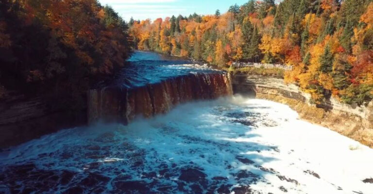15 Michigan Road Trips That Make The Most Of Lakes, Forests, And Small Towns