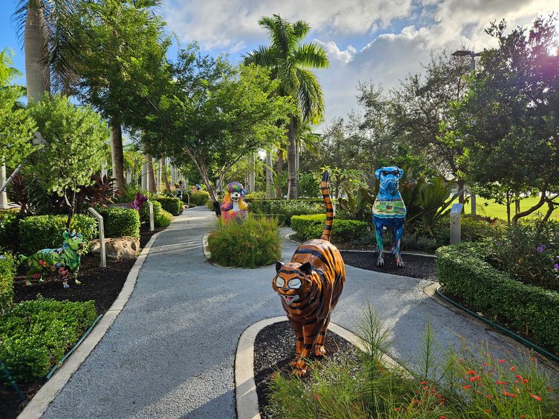 Dogs & Cats Walkway and Sculpture Gardens at Maurice A. Ferré Park, Miami