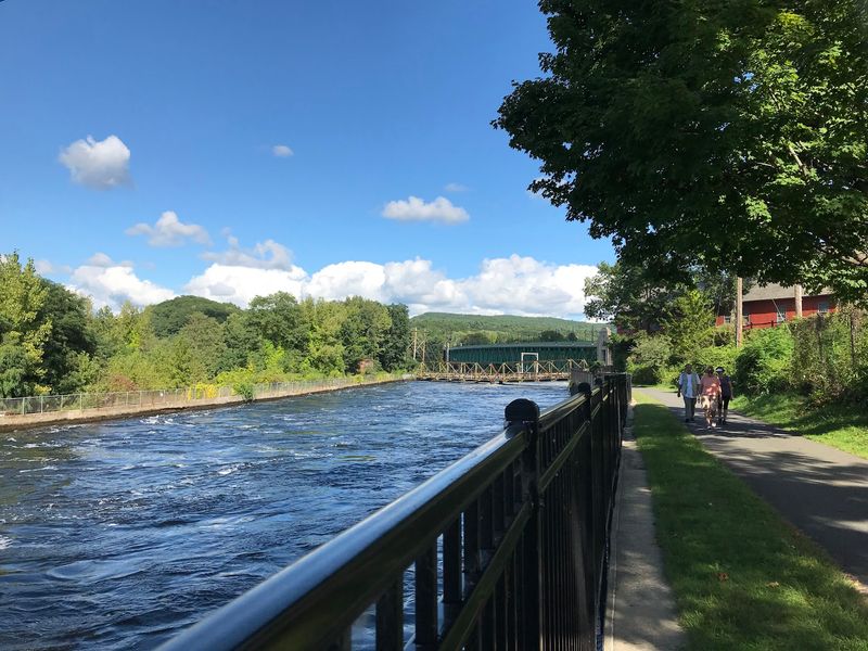 Canalside Rail Trail