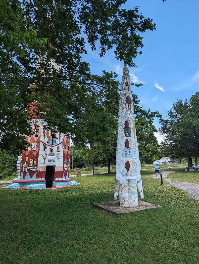 Ed Galloway's Totem Pole Park, Foyil