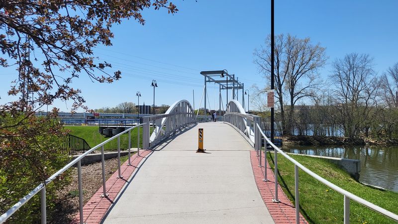 De Pere Riverwalk and Wildlife Viewing Pier, De Pere