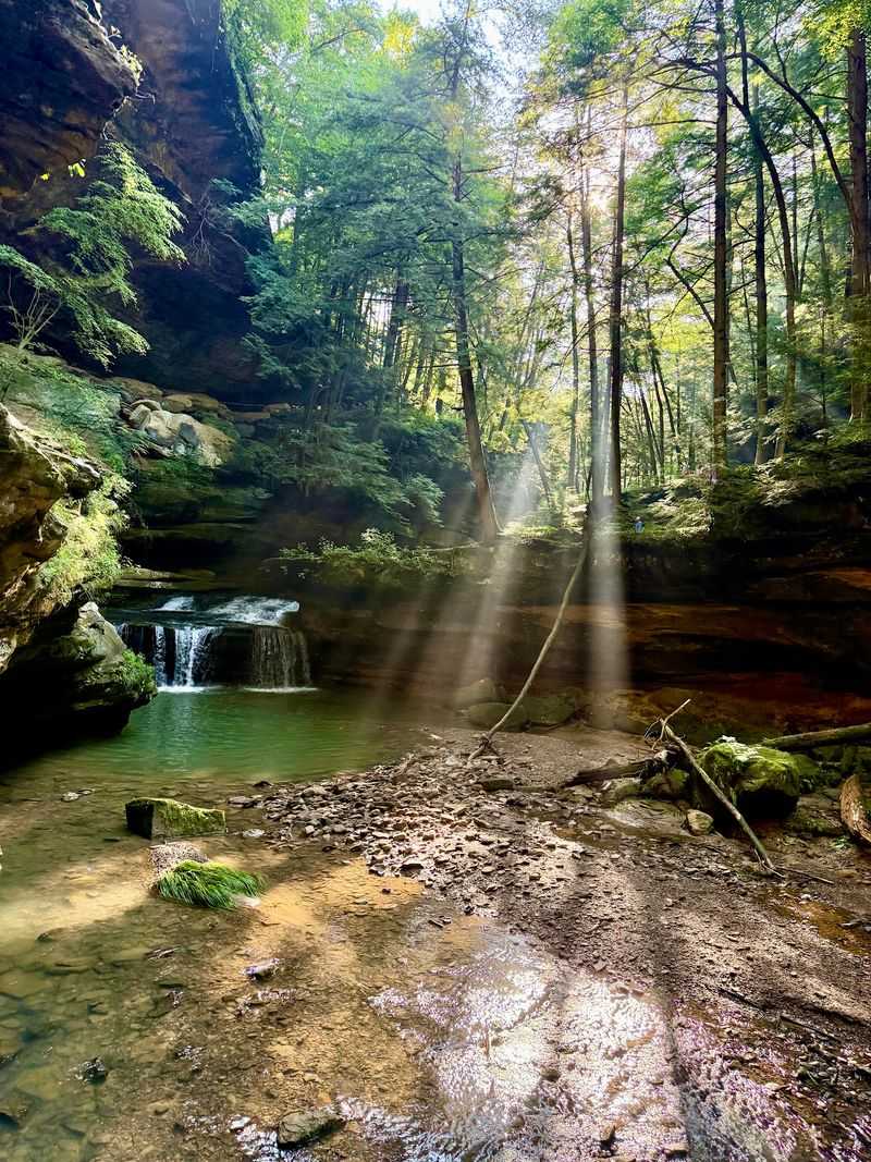 Old Man's Cave, Logan