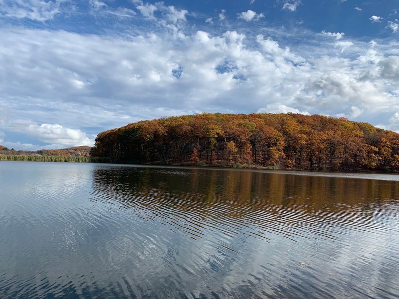 Round Valley Reservoir, Lebanon