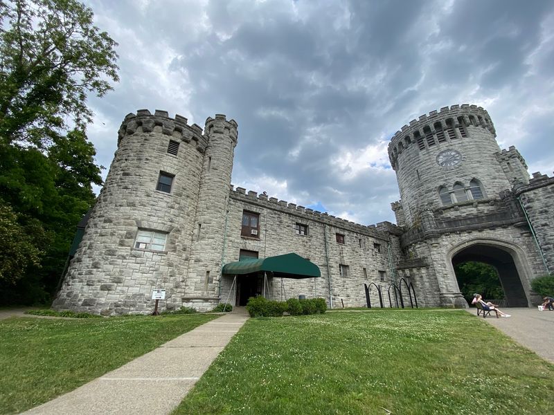 Sands Point Preserve, Sands Point: Castles and a Dog Run
