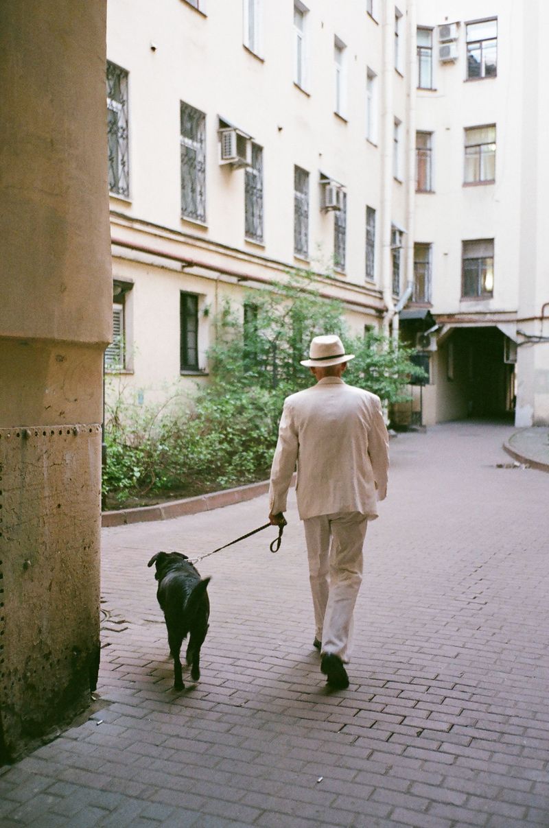Leash Expectations In Common Areas
