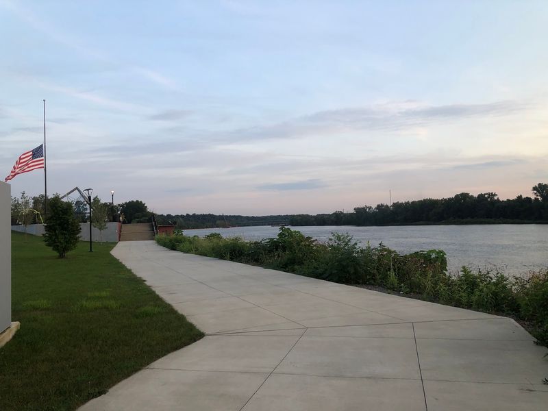 Connecticut River Walk and Bikeway, Springfield