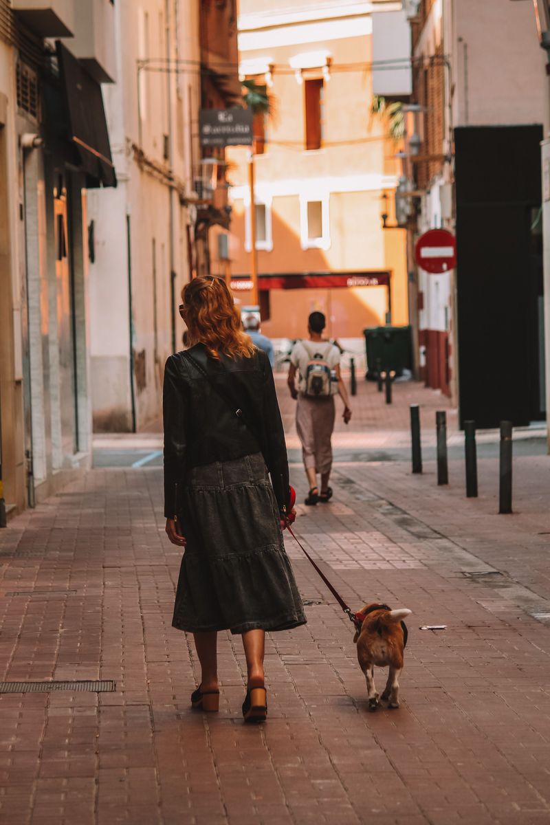 Narrow Sidewalks Teach Early Street Manners