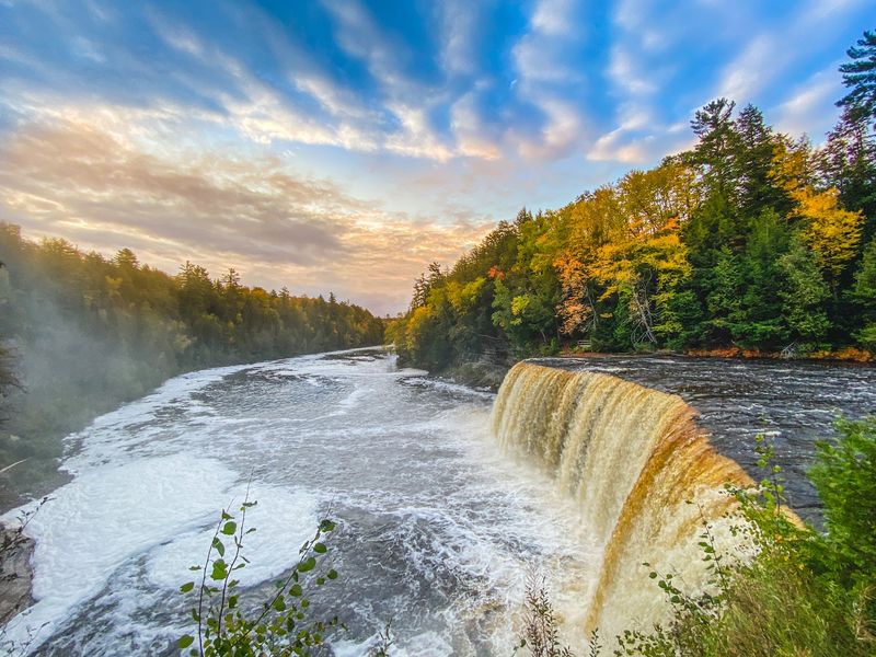 Upper Tahquamenon Falls