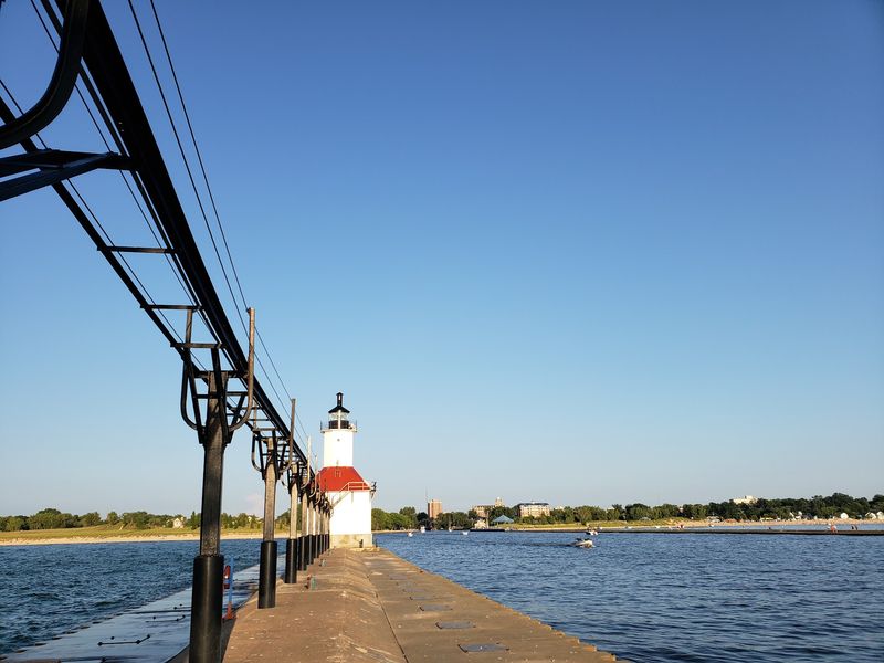 Tiscornia Park and North Pier Lighthouse, St. Joseph