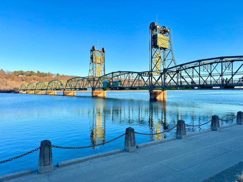 Stillwater: St. Croix Riverwalk and Lift Bridge Loop