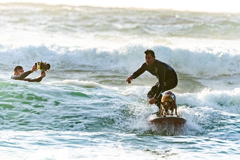 Share the Board With Tandem Surfing