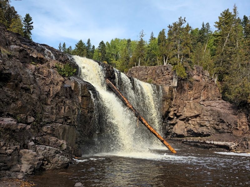 Gooseberry Falls State Park: Fifth Falls Trail