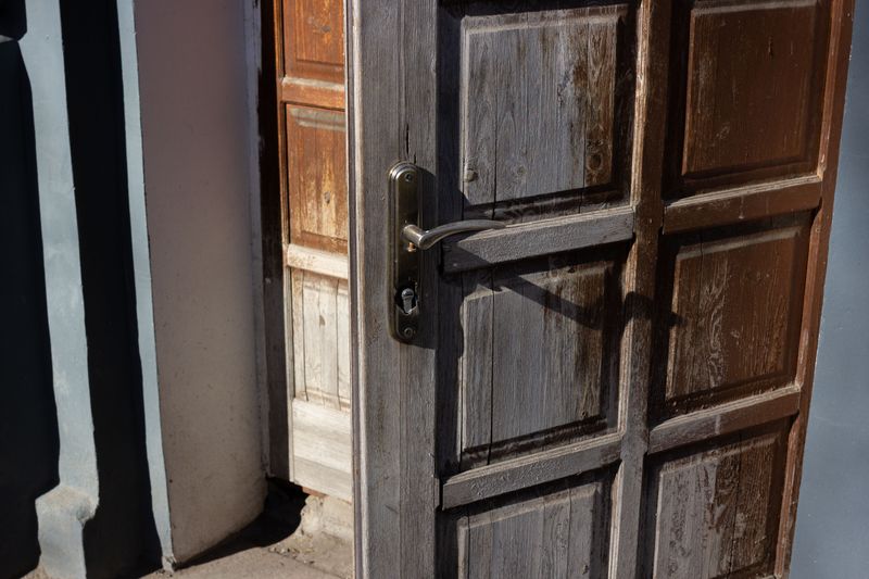 Make Doorways and Their Hardware Easier to Use