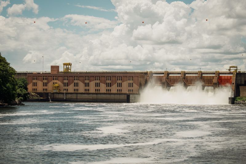 Check Dam Conditions Before Leaving Home