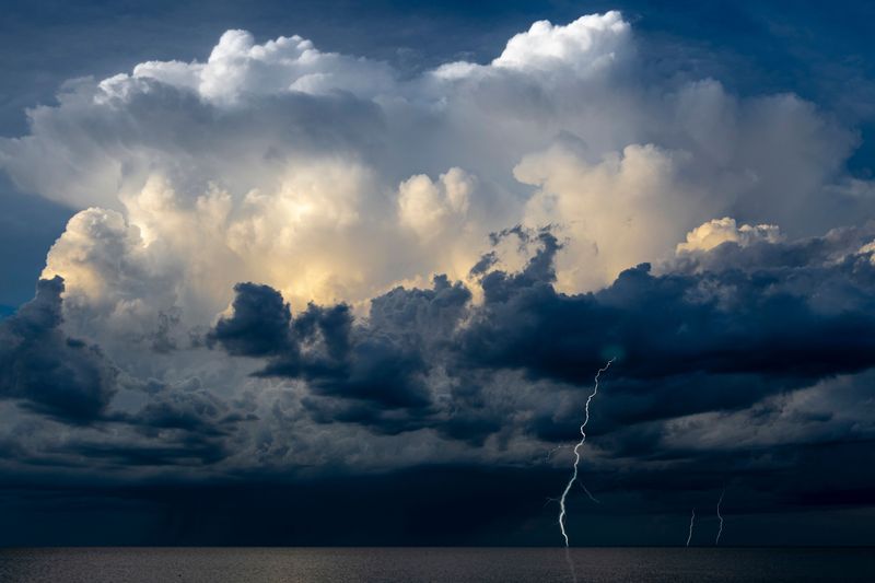 Prepare for Sudden Afternoon Thunderstorms