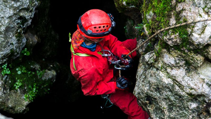 Avoid Entering Caves to Retrieve a Missing Dog