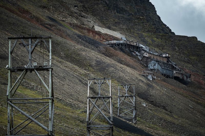 Treat Old Mine Structures as Off-Limits