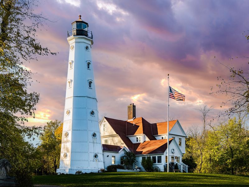 Lake Park in Milwaukee: Find North Point Lighthouse