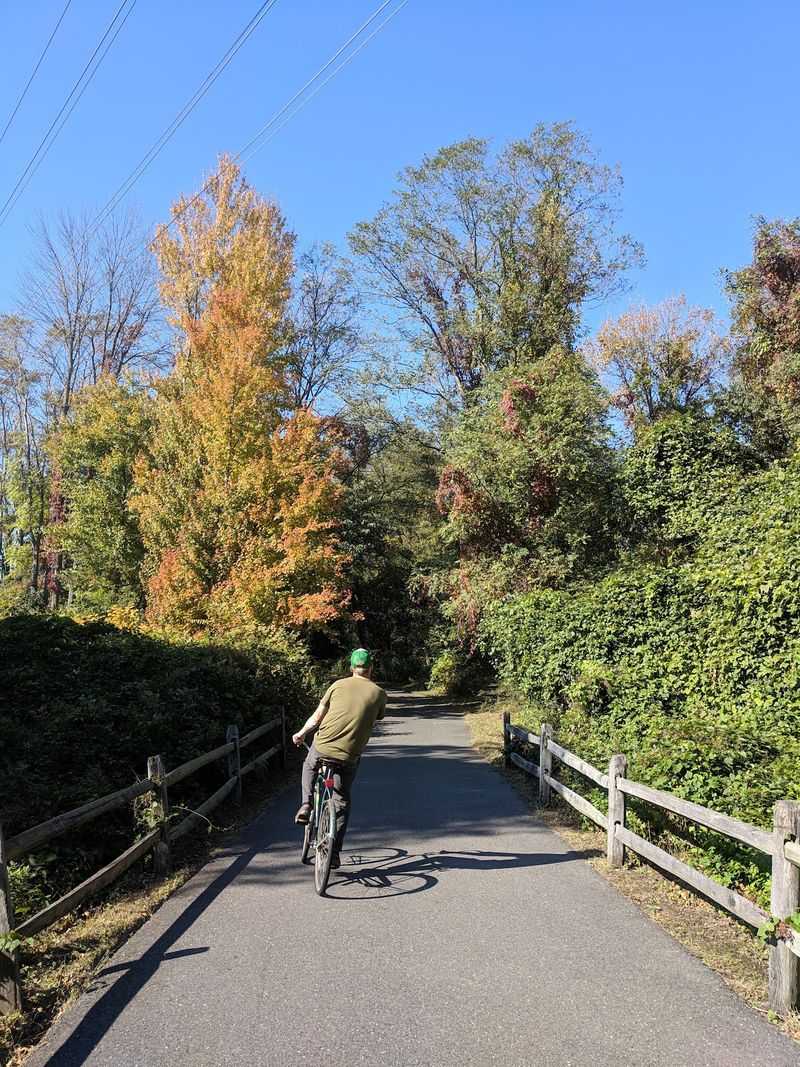 Henry Hudson Trail: Pick Your Pavement