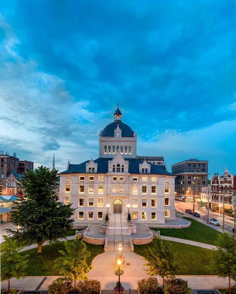 Lexington: Historic Downtown and Riverfront Park