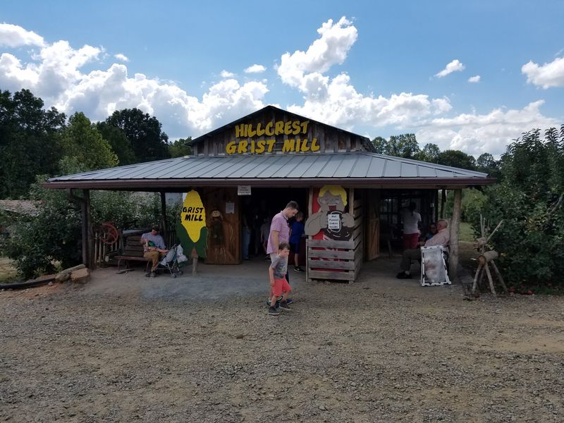 Hillcrest Orchards: Leave Pet Dogs at Home