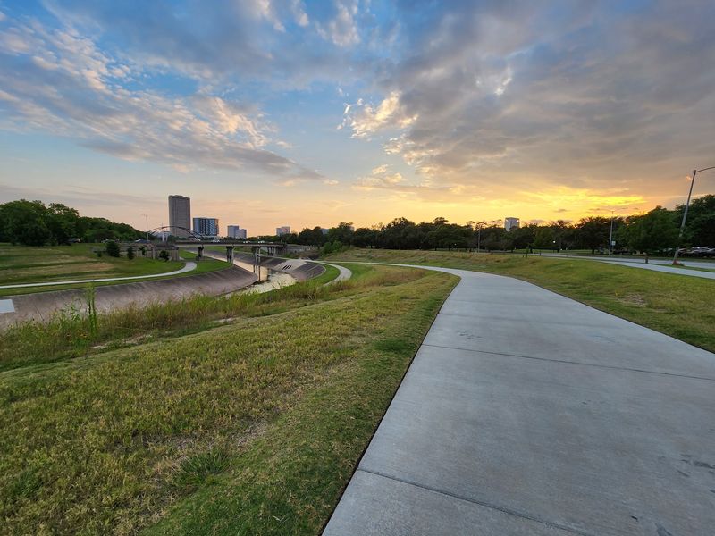 Make a Short Bayou Visit on Brays Greenway
