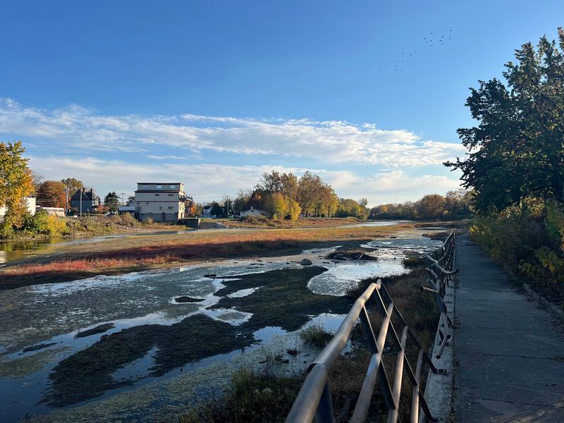 Mississinewa Riverwalk, Marion