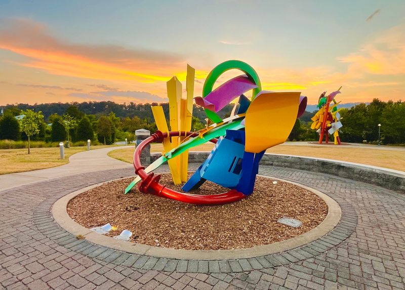 Blue Goose Hollow Trailhead, Chattanooga: Art Meets Paw Prints