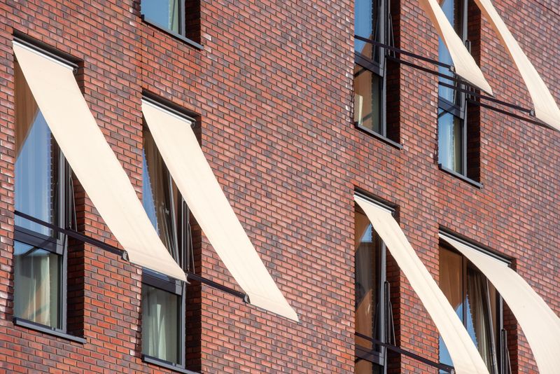 Doors and Windows That Keep Heat Outside