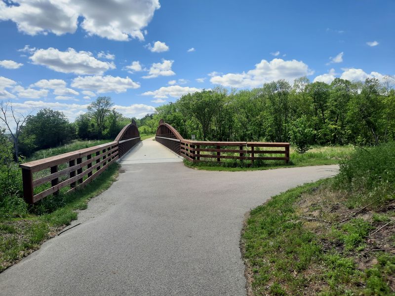 Chaska: River Bluffs Trail and Chaska Levee Trailhead