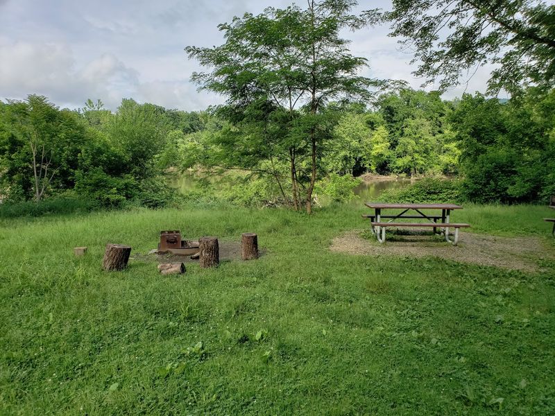 Fifteen Mile Creek Campground, Little Orleans