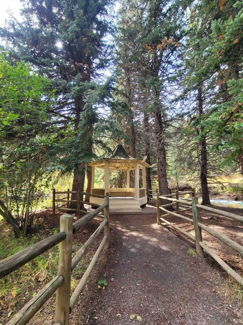 Pine Valley's Twin-Park Stroll