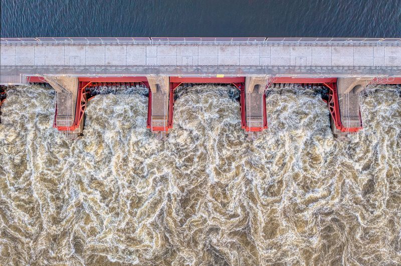 Recognize Signs of Dangerous Water