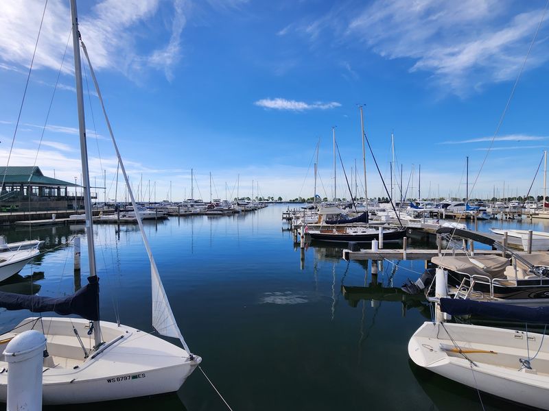 McKinley Marina in Milwaukee: Watch the Boats Go By