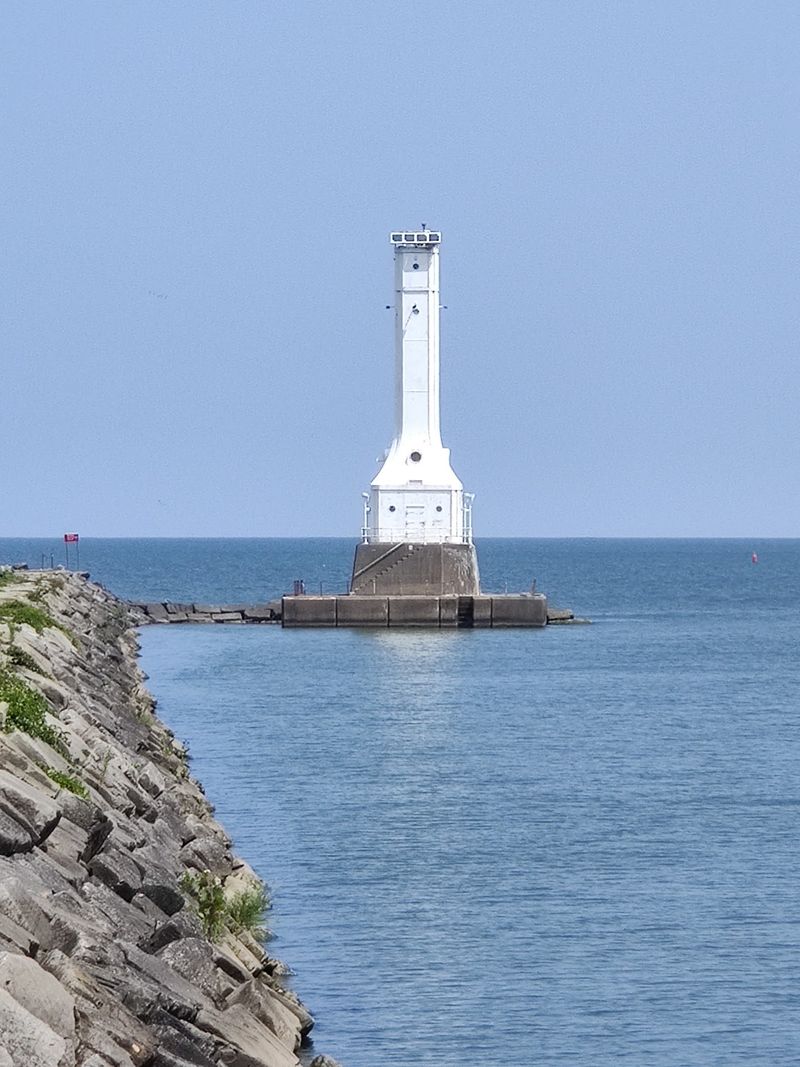 Huron Lighthouse Pier: Follow the Open Lake Views